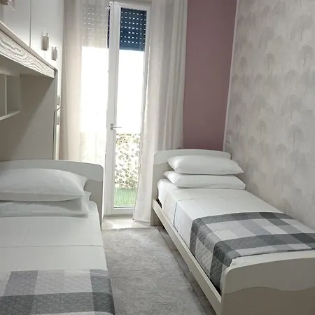 Apartment Mari Mari *